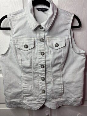 Baccini White Sleeveless Denim Vest with Metal Buttons